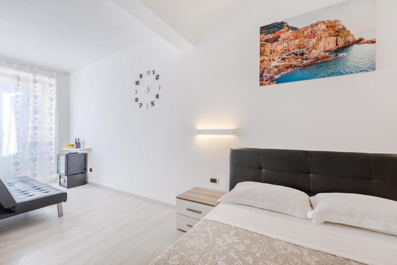 5 Terre Discovering Hotell Riomaggiore Exteriör bild